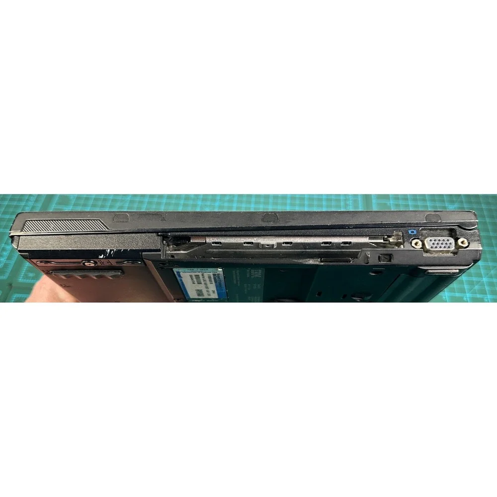 IBM ThinkPad T40 Laptop Type 2373 Intel Centrino Windows XP VTG UNTESTED
